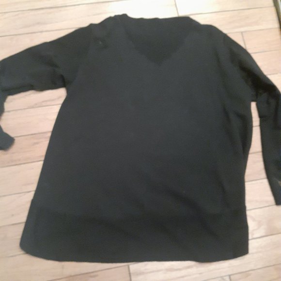 Beautiful TUNIC - Picture 4 of 4